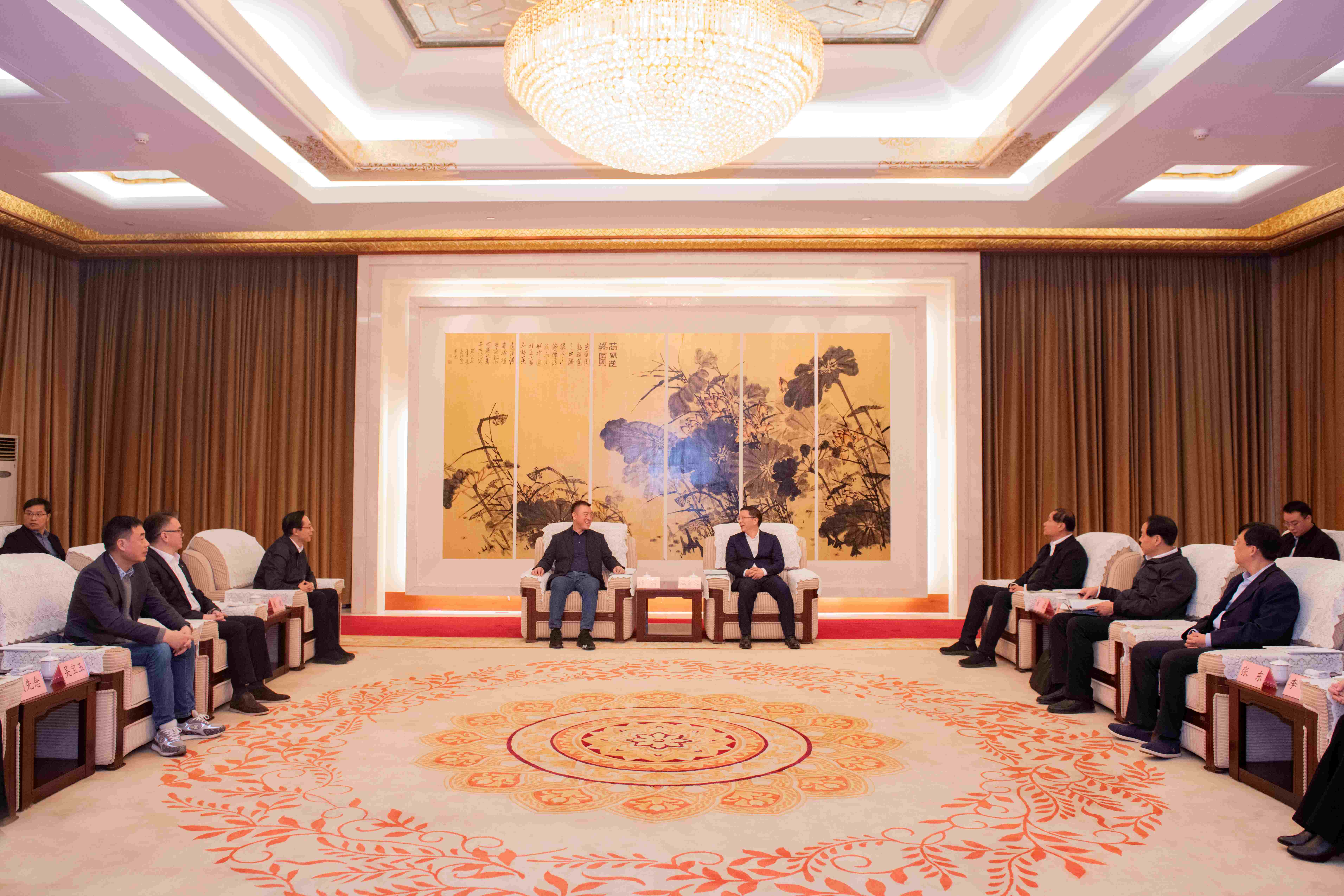 非凡娱乐科技董事长陈涛带领深圳市和惠州市企业家前往济宁市考察交流 